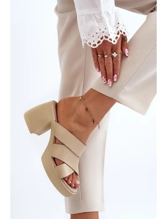 Kožené pantofle Zazoo na béžovém bloku Kožené pantofle Zazoo na béžovém bloku