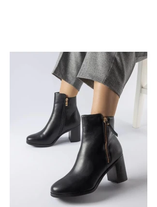 Boty na podpatku model 205097 Solea Boty na podpatku model 205097 Solea