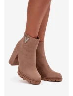 Dámské kotníkové boty s izolací na klínku s ozdobným detailem béžové Briella