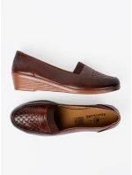 Trendy dámské hnědé  polobotky na klínku