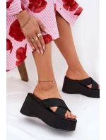 Dámské Pantofle Na Klínovém Podpatku A Platformě Černé Sevolee Dámské Pantofle Na Klínovém Podpatku A Platformě Černé Sevolee