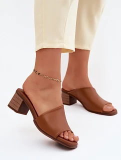 Kožené dámské nazouváky na podpatku Maciejka E7395-29 Camel