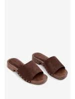 Dámské pantofle na nízkém podpatku se zlatými sponami čokoládové Girella