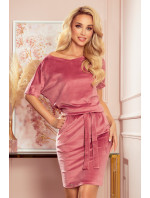 CASSIE - Velurové dámské šaty ve špinavě růžové barvě s krátkými rukávy 249-4