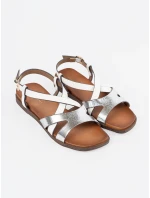 Originální bílé sandály dámské na plochém podpatku Originální bílé sandály dámské na plochém podpatku