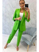 Elegantní souprava saka a kalhot světle zelené barvy