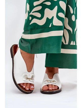 Sandály Na Ploché Podpatky S Dekorací Eko Kůže Bílé Tillireta