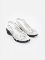 Exkluzívní bílé sandály dámské na klínku Exkluzívní bílé sandály dámské na klínku