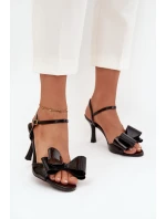 Lakované sandály na podpatku s mašlí černé Noliva