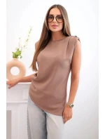 Elegantní dámská halenka s volánky a asymetrickým střihem velbloud