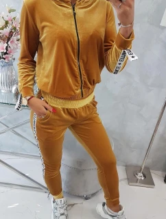 Velurová souprava s ozdobnými stuhami hořčicová