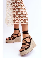 Kožené sandály na klínu Černé Margaritt