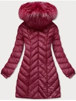 Dámská prošívaná bunda ve vínové bordó barvě s kapucí (8916-b) Dámská prošívaná bunda ve vínové bordó barvě s kapucí (8916-b)