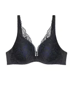 Triumph 10219710 Body Make-Up Illusion Lace WP barva:0004-black Triumph 10219710 Body Make-Up Illusion Lace WP barva:0004-black