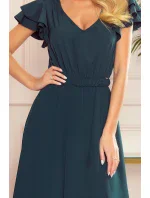 LIDIA - Dlouhé dámské šaty v lahvově zelené barvě s výstřihem a volánky 310-1