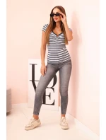 Dámská bavlněná žebrovaná halenka s výstřihem a ozdobným kroužkem tmavě modrá