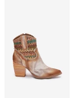 Kožené Boty Kovbojky Na Podpatku S Dekorativním Pletením Maciejka 06810-29 Multikolor
