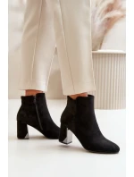 Zateplené Kotníkové Boty Na Podpatku S Zrcadlovým Prvkem Černé Silvare