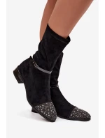 Dámské boty na nízkém podpatku se zdobením a páskem D&A – černé