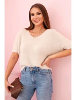 Dámský svetr z měkkého chlupu s výstřihem do V krátkým rukávem béžový