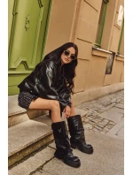 Zateplené nazouvací dámské kozačky na masivní platformě s kapsami Černé Clarinda