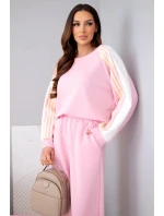 Dámský komplet z měkkého materiálu s lampasem a nápletem světle růžový