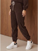 Dámská sada z kordového úpletu – mikina a joggerové kalhoty v čokoládové barvě FashionStreet AY1222 Dámská sada z kordového úpletu – mikina a joggerové kalhoty v čokoládové barvě FashionStreet AY1222