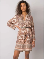 Šaty DHJ SK 5766 1.32X béžová Šaty DHJ SK 5766 1.32X béžová