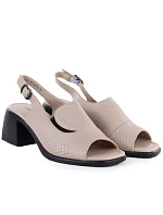 Dámské kožené sandály na podpatku béžové barvy Vinceza 26-66920