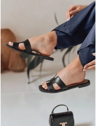 CLASSROT dámské žabky se zářezem černé FashionStreet ZY0884