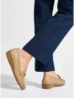 Praktické hnědé dámské mokasíny na klínku Praktické hnědé dámské mokasíny na klínku