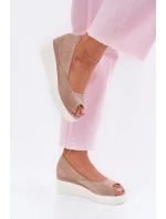 Dámské sandály na klínu z eko semiše béžové Velira Dámské sandály na klínu z eko semiše béžové Velira