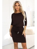 13-169 Sportovní midi šaty s kapsami a zavazováním v pase - čokoládově hnědé