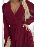 537-1 Plisované šifonové šaty s výstřihem, dlouhými rukávy a vázaným páskem - Bordeaux