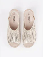 Trendy dámské  sandály hnědé na klínku