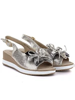 Dámské zlaté kožené sandály s květinami S.Barski 5988