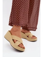 Dámské pantofle na platformě z ekocrézu žluté Calorine