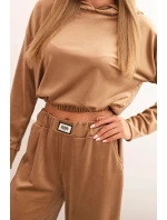 Dámská souprava z vlny s širokými nohavicemi a mikinou s kapucí camelový