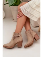 Dámské perforované kotníkové boty na podpatku s perforovaným vzorem a zlatým přezkou Béžové Deloriah