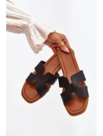 Dámské ploché pantofle s výřezy – černé