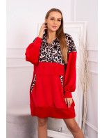 Velurové šaty s leopardím potiskem červené