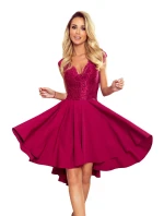 PATRICIA Dámské šaty ve vínové bordó barvě s delším zadním dílem a krajkovým výstřihem 300-4