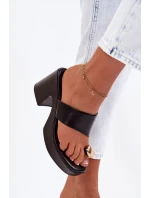 Dámské sandály na sloupkovém podpatku se zlatým detailem Černé Sinora