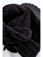 Dámské semišové boty na klínku černé Meniko