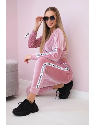 Velurová souprava s nápisem Queen dark powder pink Velurová souprava s nápisem Queen dark powder pink
