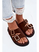 Dámské pantofle z imitace semiše s zlatými přezkami čokoládové Selissea