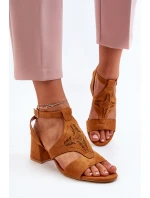 Sandály na nízkém podpatku Camel Eleriva