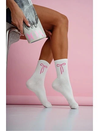 Dámské ponožky bílé s pruhy a růžovou mašlí