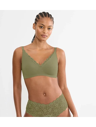 AMOURETTE – Minimizer: elegantní zmenšení o jeden košíček Triumph