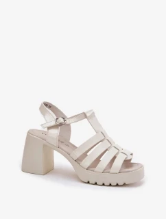 Dámské lakované kožené sandály na sloupku - světle béžové Vinceza